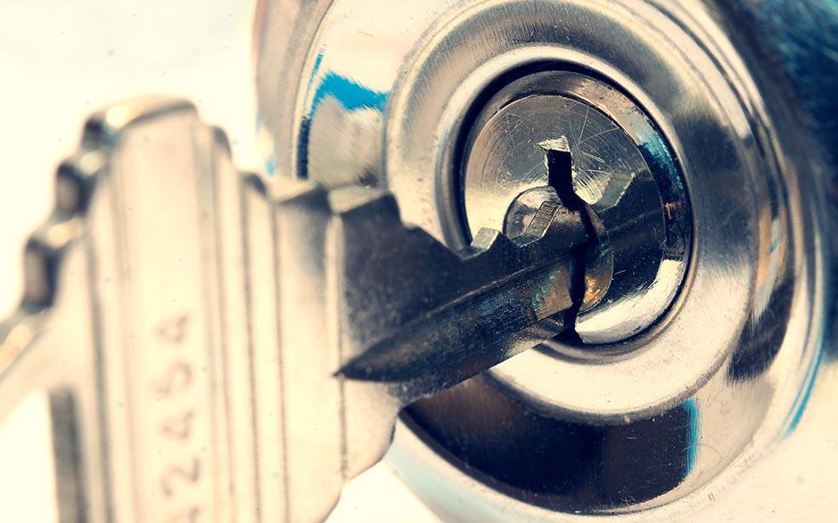 comment changer un cylindre de serrure Trappes